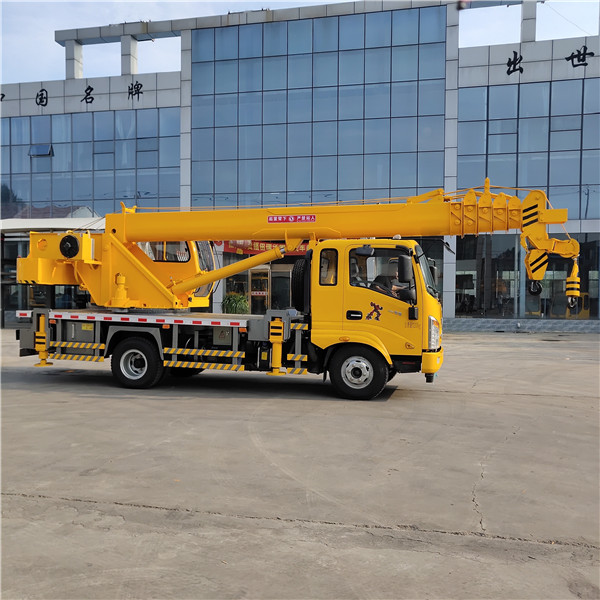 汽車(chē)吊廠(chǎng)家講述汽車(chē)吊的省油技巧